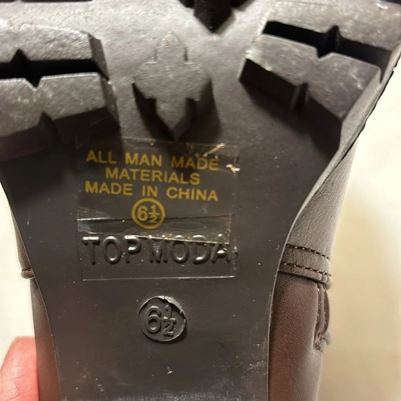 Top Moda Lug Sole Ankle Bootie Chelsea Style with Buckle and High Heel - Picture 9 of 10